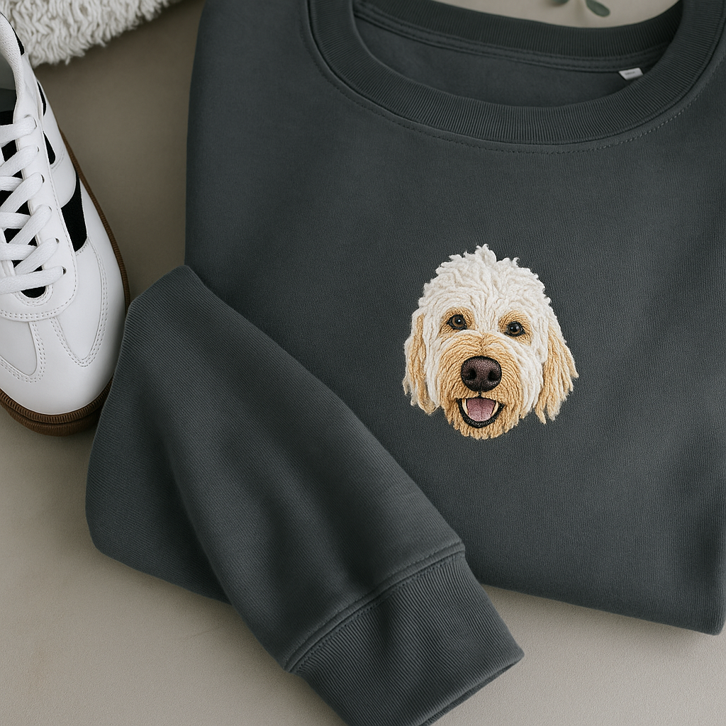 Sweatshirt Embroidered Pet Portrait – Your pet's always with you!